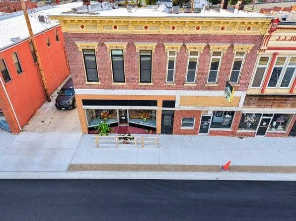 117 N Madison St, Pittsfield, IL 62363