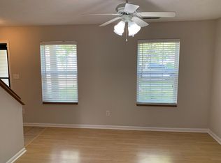 9076 Glass Chimney Ln, Fishers, IN
