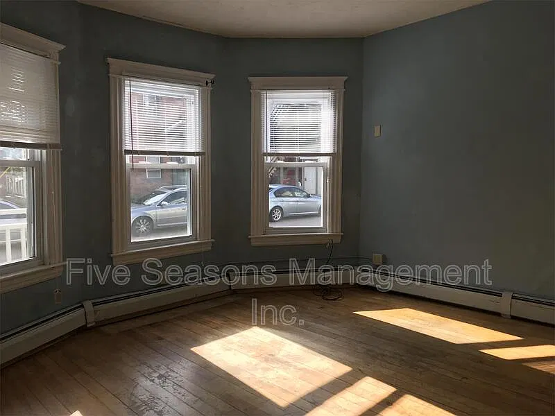8 Greene St — Photo 2