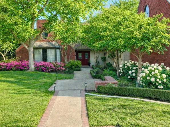 2555 W Bluff Ave Unit 152, Fresno, CA 93711