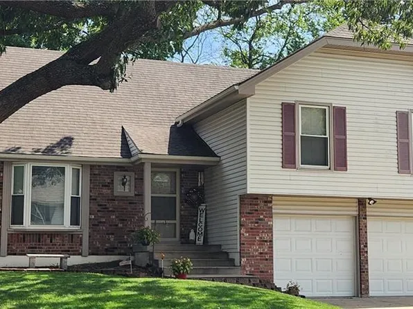 2141 E 152nd Ter, Olathe, KS 66062