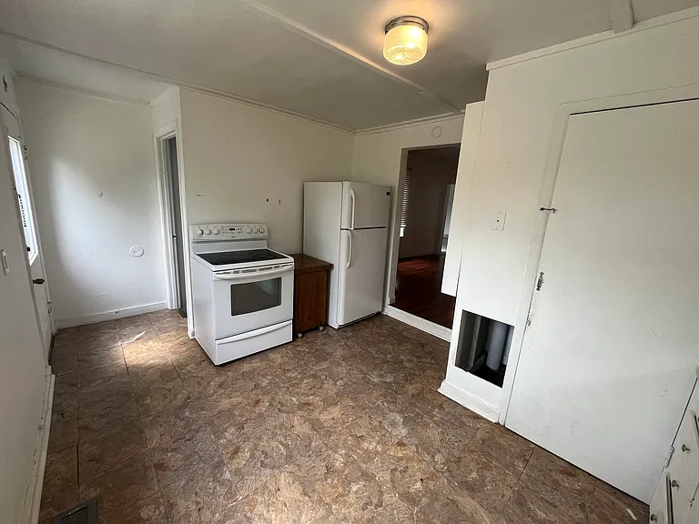 1331 Franklin St — Photo 16
