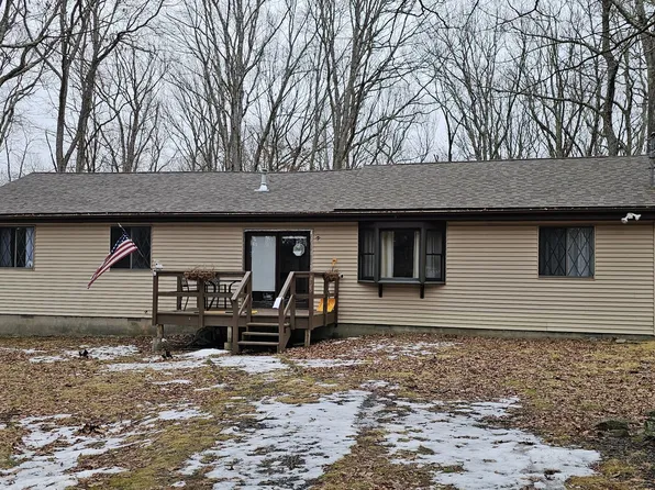 105 Floyd Ct, Milford, PA 18337