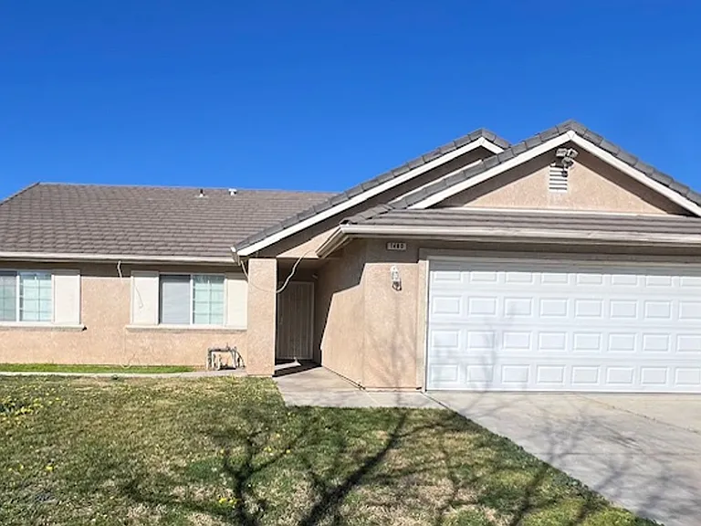 1480 Bentley Dr — Photo 1