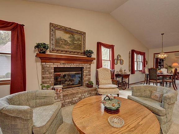 2nd image of 2144 Candlewood Dr