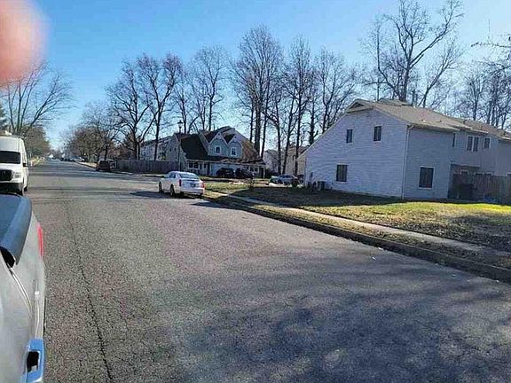 5th image of 1413 S Farmview Dr