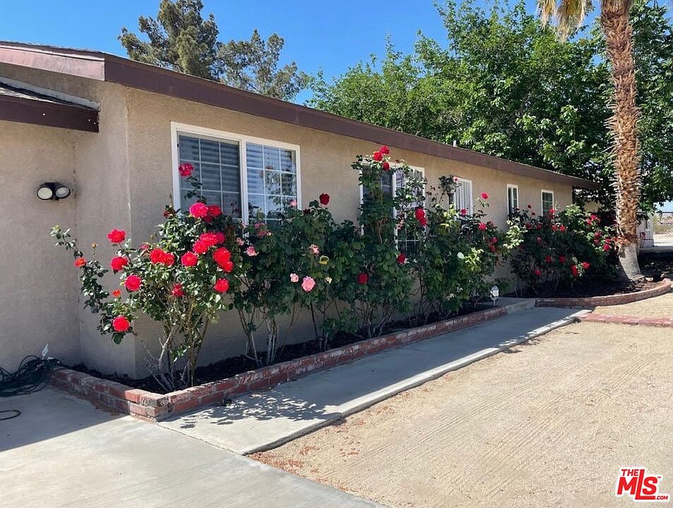 1st image of 74077 Pinon Dr
