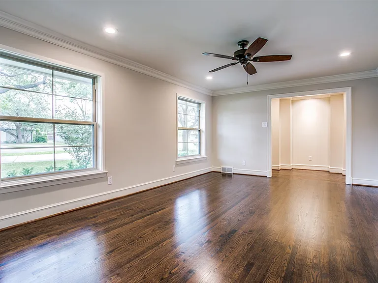 6908 Lavendale Ave — Photo 7