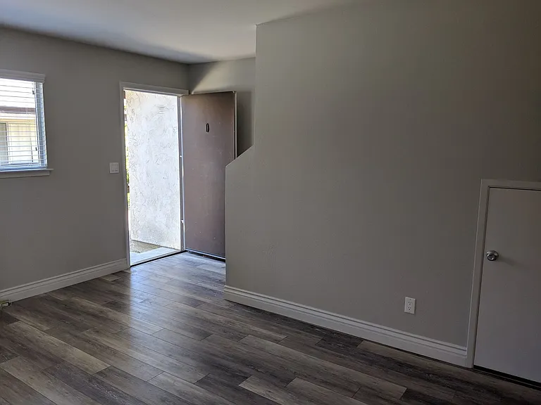 2116 Fairchild Way — Photo 2
