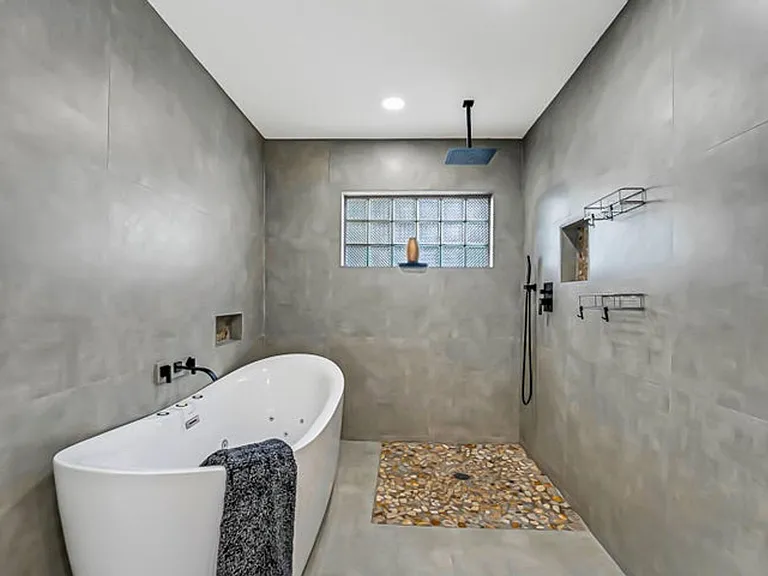 532 N Palmway — Photo 17