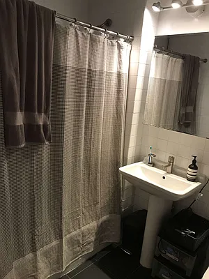 Rented by The Downtown LLC | media 39