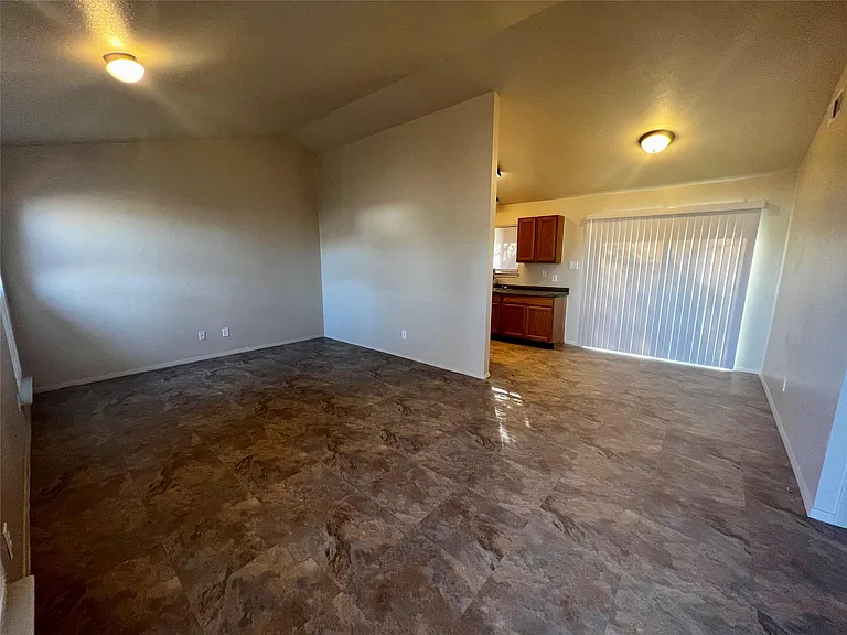 1204 Blackjack St #B — Photo 4