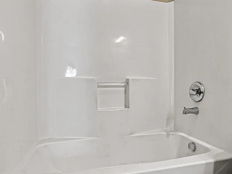 7008 Faxon Dr — Photo 25