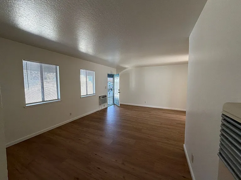 314 Lawton Street — Photo 11