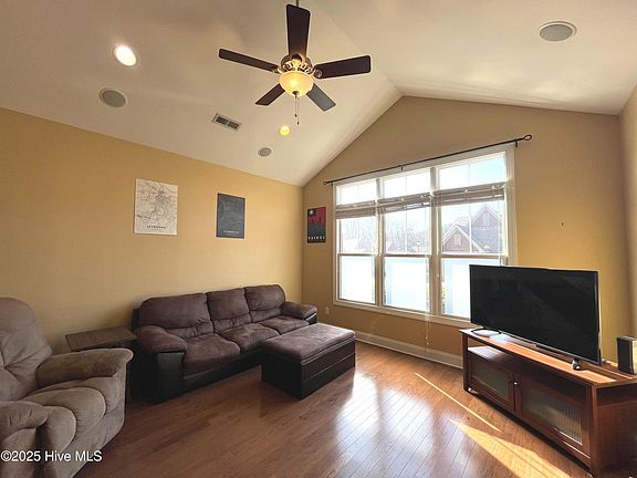 4th image of 31 Elk Ridge Ln