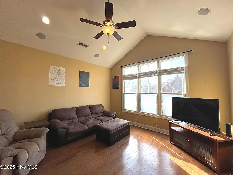 31 Elk Ridge Ln — Photo 4