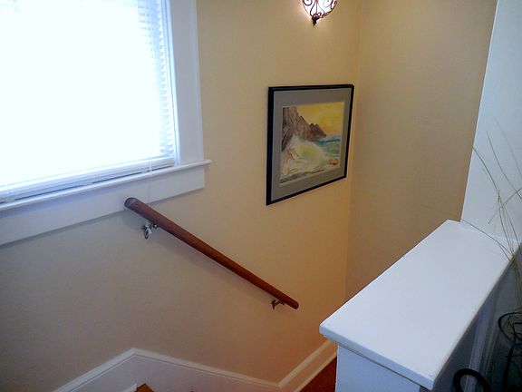 3rd image of 1032 Vestal Ave