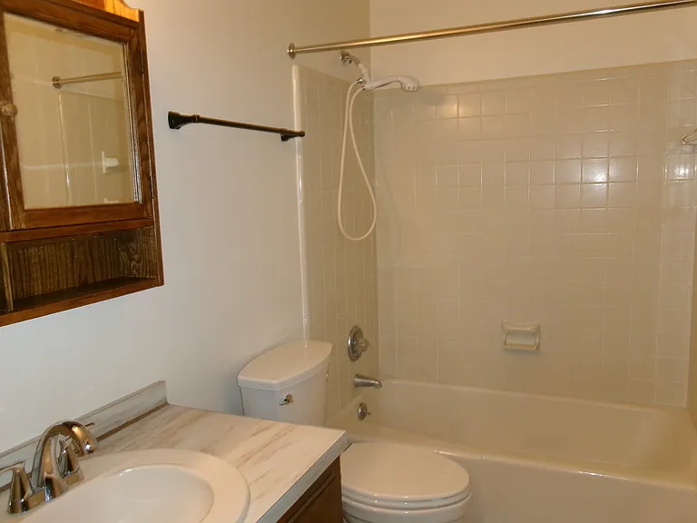 23320 Red Oak Ct — Photo 4