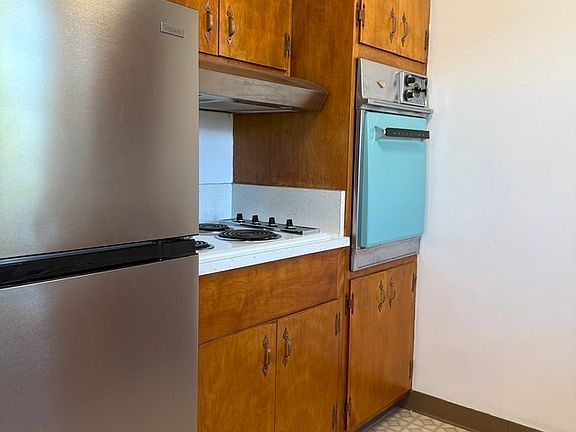 5th image of 12 Clinton St APT 9