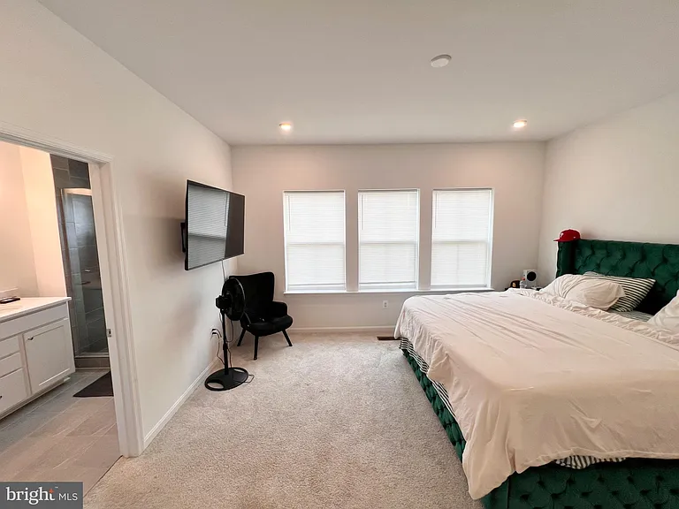 357 Andrew Ct — Photo 26