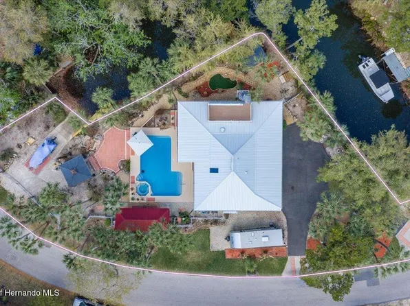 6093 Avenue Of The Palms, Weeki Wachee, FL 34607