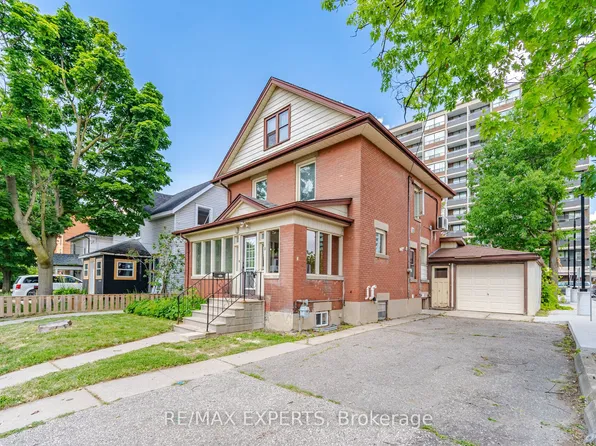3 Maple Ave, Brampton, ON L6V 1R7
