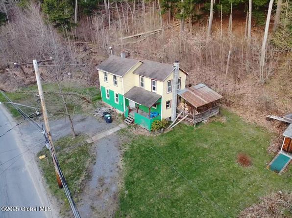 154 Cranes Hollow Rd, Amsterdam, NY 12010