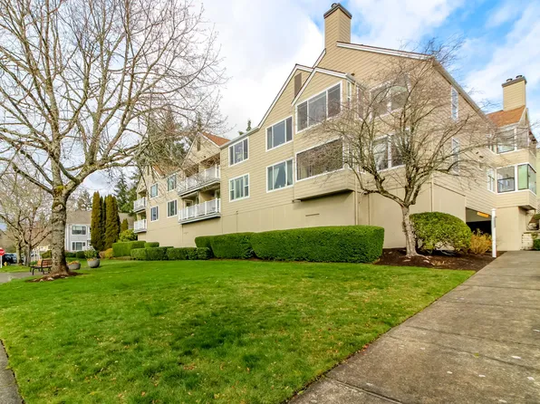 4152 Providence Point Dr SE APT 203, Sammamish, WA 98029