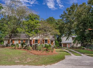 933 Lakeview Dr, Mount Pleasant, SC 29464