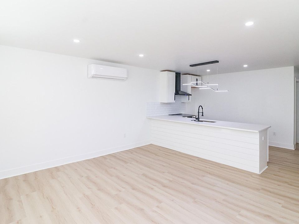 1st image of 2804 Hoff Ave #2