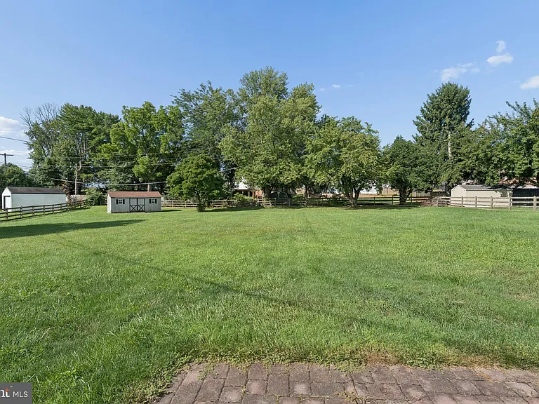 8109 Broadview Dr — Photo 27