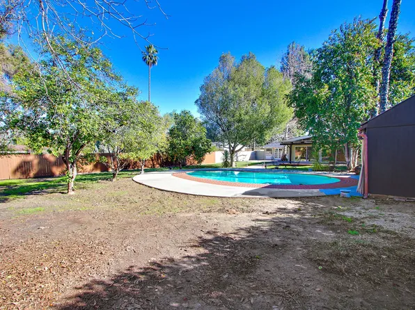 5923 Jumilla Ave, Woodland Hills, CA 91367