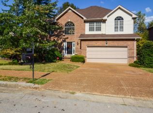 6820 Sunnywood Dr, Nashville, TN 37211