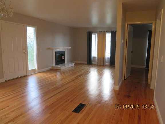 2nd image of 3001 Fleetwood Dr
