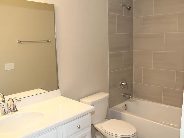 2nd Bedroom Bath
