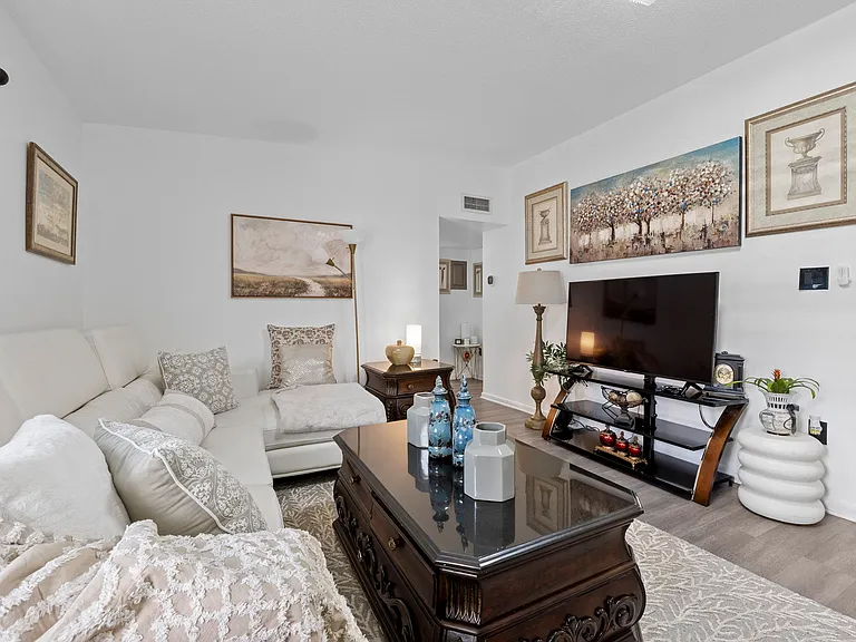 228 Sunset Dr — Photo 17