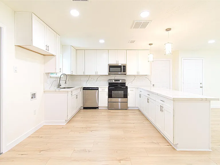 13619 Elm Ct — Photo 11