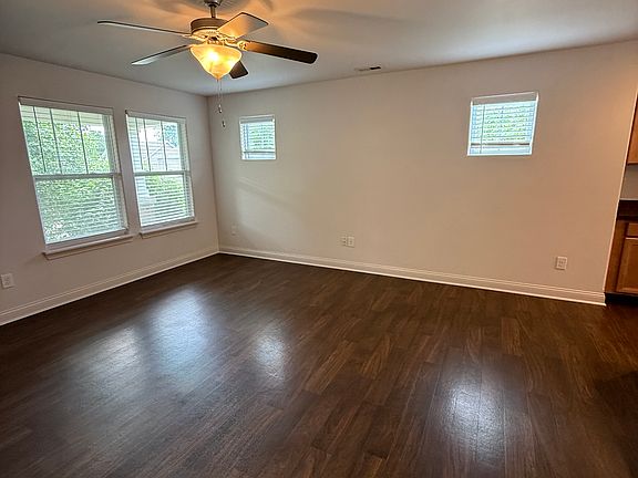 2nd image of 424 White Oak Trce