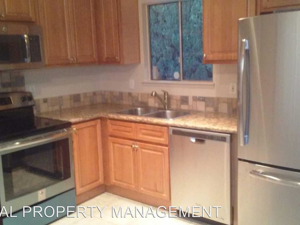 1st image of 715 Glenburry Way