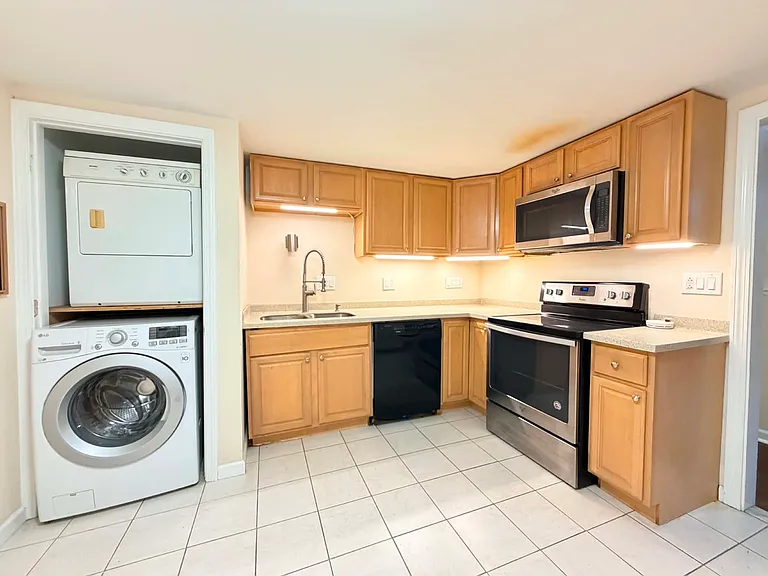 183 Sugar St #1 — Photo 7