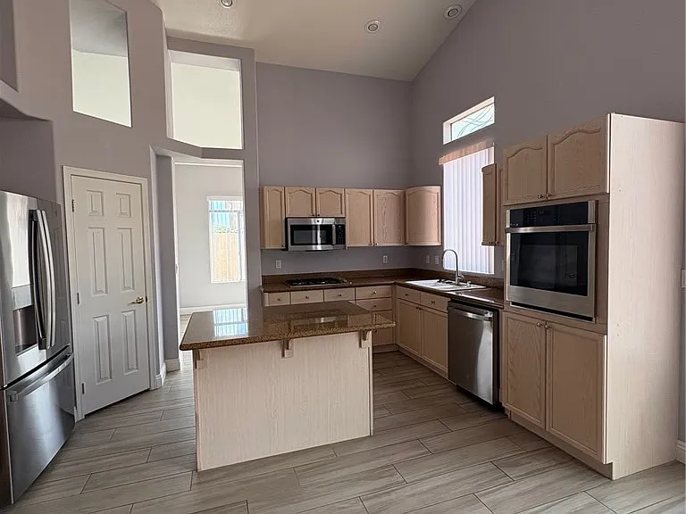 8727 Stockholm Ave — Photo 11