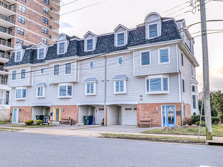 9100 Atlantic Ave #1 — Photo 41