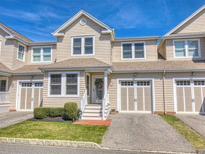 11 Meadow Way, Eastport, NY, 11941
