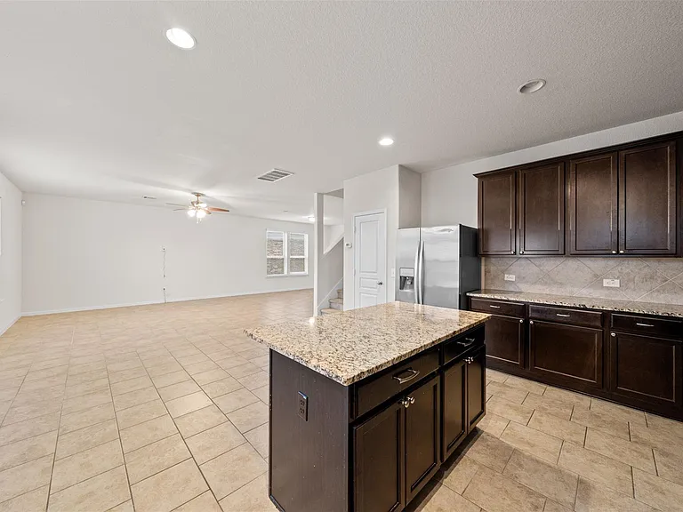 19603 Blue Pine Cir — Photo 10