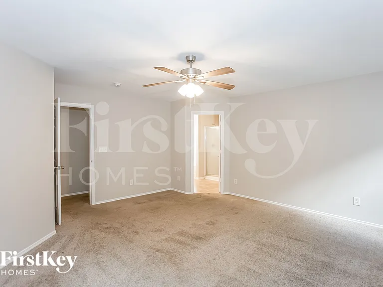 2709 Buckleigh Dr — Photo 7