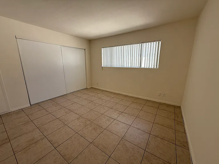 Campus Apartments — Photo 6