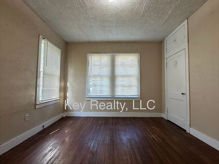 1815 Princeton St — Photo 4