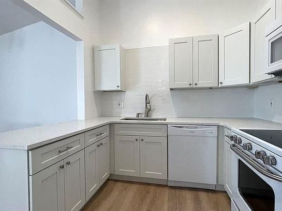 3rd image of 3781 Lace Vine Ln