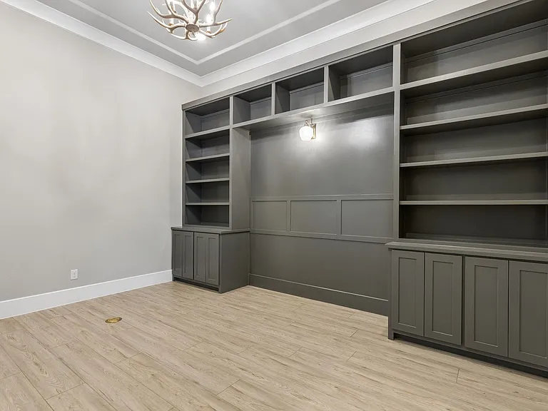 4630 Summerville Ln — Photo 18