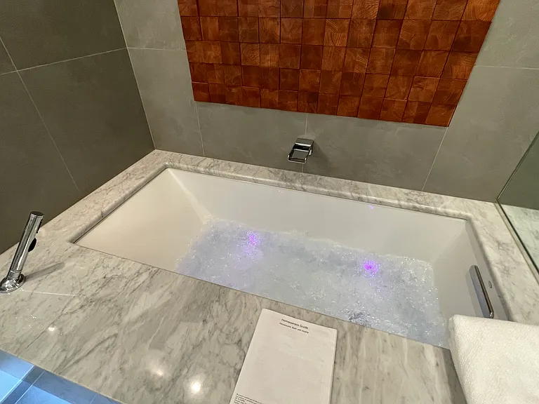 Bedroom#1 - private jacuzzi tub.